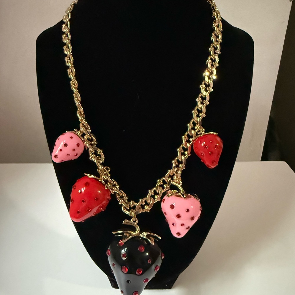 Betsey Johnson strawberry statement necklace NWT